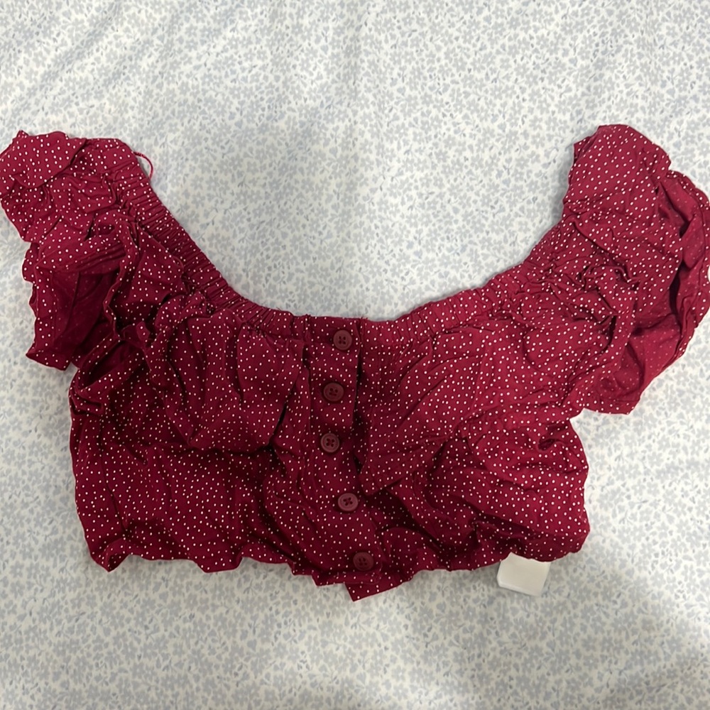 Top Shop, never worn, red crop top, can be worn off the shoulder or on